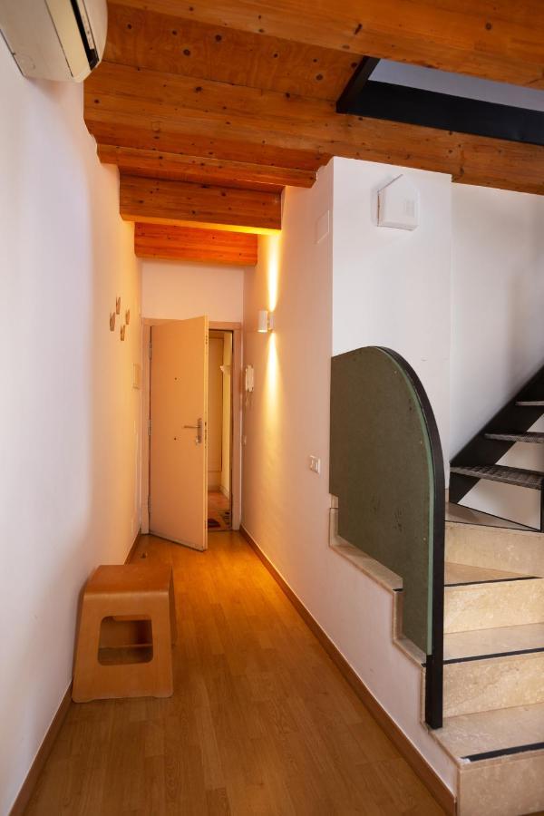 Appartamento Atic Duplex Amb Encant A 10 Minuts De L' Estany Banyoles Esterno foto